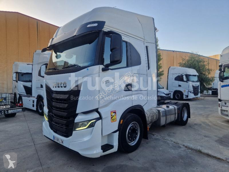 جرار Iveco S-WAY AS440S51T/P