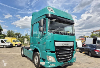 Traktor DAF XF460