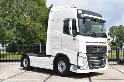 Cabeza tractora Volvo