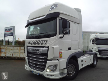 Cabeza tractora DAF