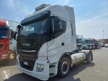Traktor Iveco