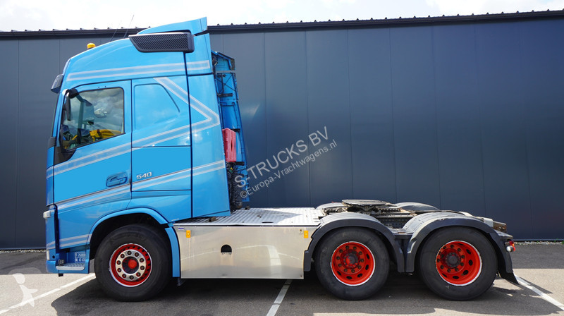 Tahač Volvo 6X4 EURO 6 GLOBETROTTER
