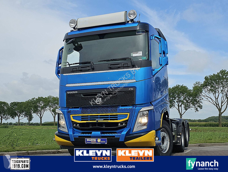 Tahač Volvo 6X4 LIFTING BOOGIE