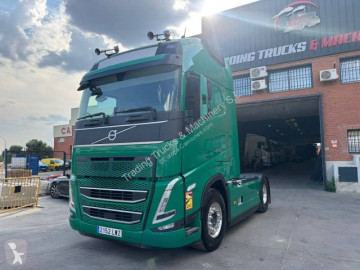 Cabeza tractora Volvo