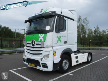Traktor Mercedes