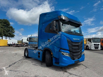 Traktor Iveco