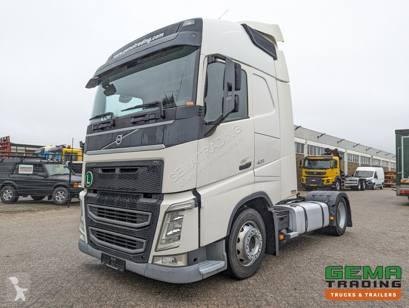Tahač Volvo 0 4x2 Euro6 0 4x2 Globetrotter...