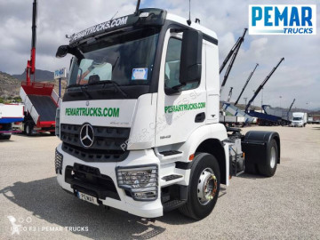 Traktor Mercedes