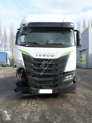 Traktor Iveco