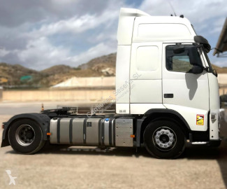 Cabeza tractora Volvo
