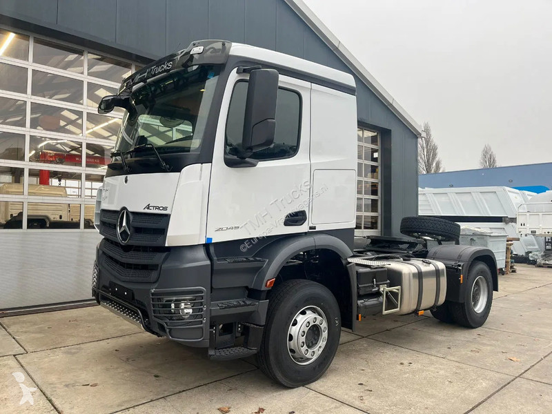 Tractor Mercedes 2045 S 4x2 Tractor Head