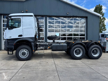 Traktor Mercedes ny