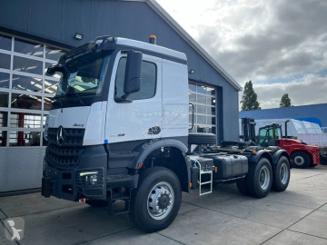 Traktor Mercedes ny