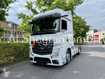 Traktor Mercedes