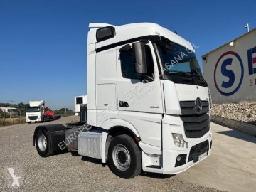 Traktor Mercedes