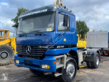 Traktor Mercedes
