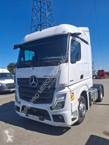 Cabeza tractora Mercedes