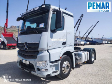 Cabeza tractora Mercedes
