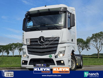 Traktor Mercedes
