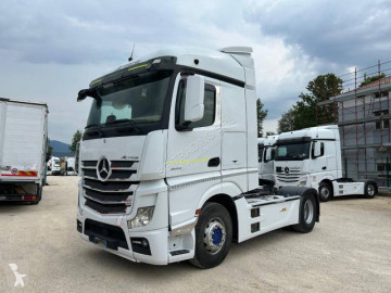 Traktor Mercedes