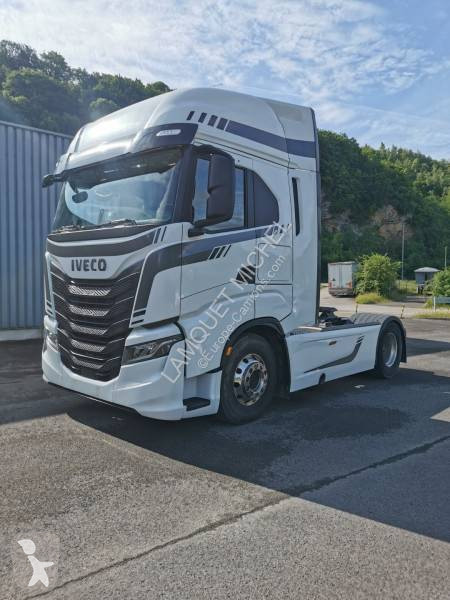 Traktor Iveco