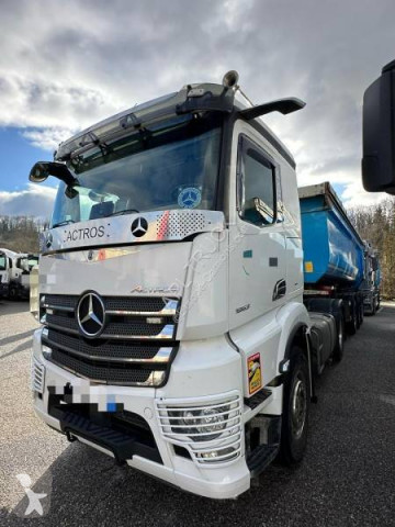 Traktor Mercedes
