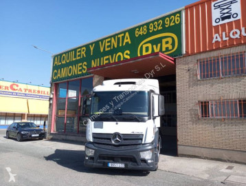 Cabeza tractora productos peligrosos / ADR Mercedes
