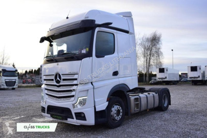 Cabeza tractora Mercedes