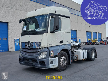 Cabeza tractora Mercedes