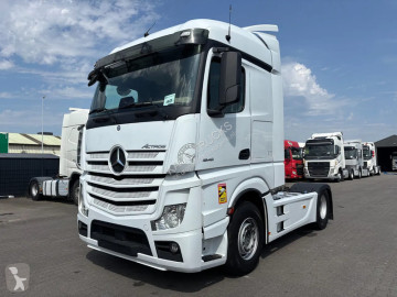Traktor Mercedes