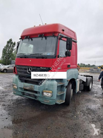 Tracteur Mercedes Axor 1843