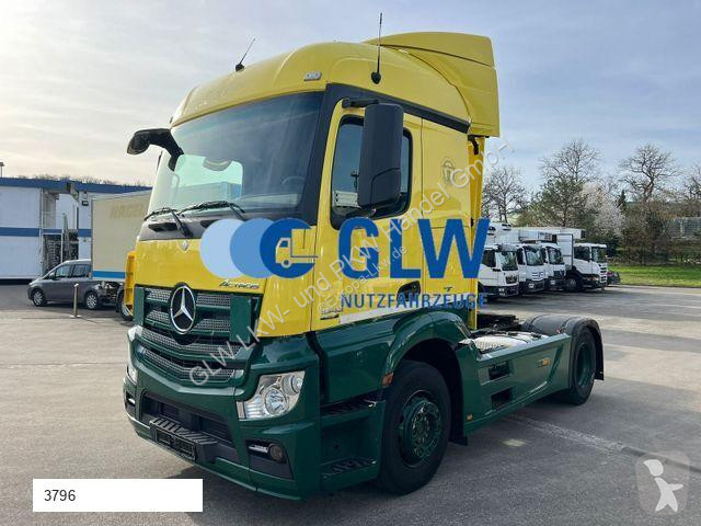 Traktor Mercedes 1842