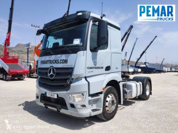 Cabeza tractora Mercedes