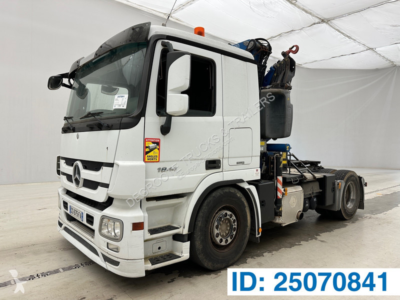 Cabeza tractora Mercedes 1844LS