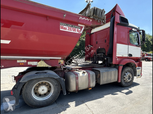 Tracteur Mercedes 1845 LS