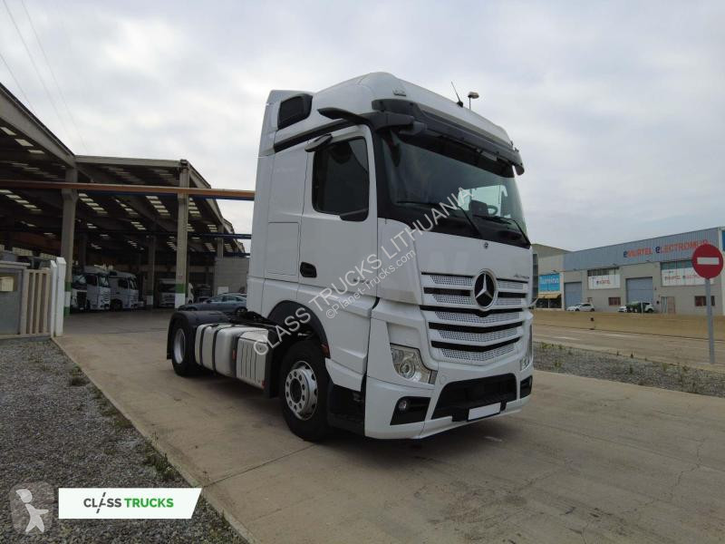Tahač Mercedes 5 1845 BigSpace, Max tanks