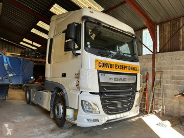 Traktor DAF XF460