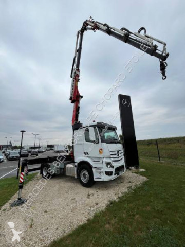 Traktor Mercedes ny