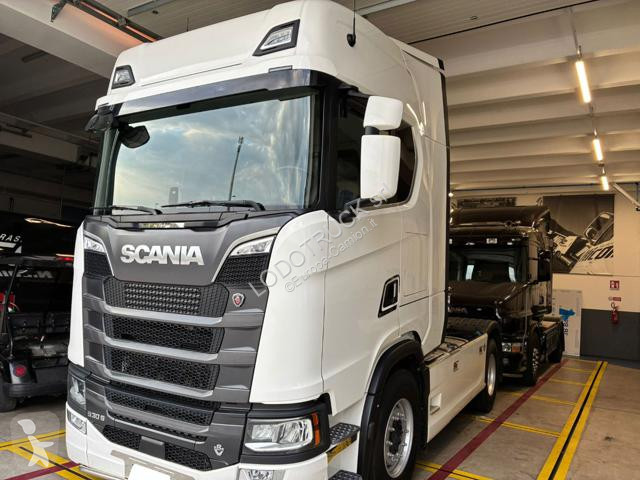 Traktor Scania S530 V8