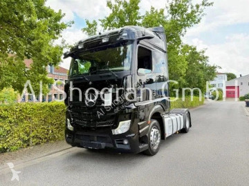 Traktor Mercedes