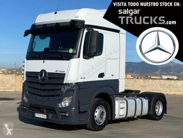Cabeza tractora Mercedes