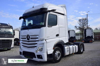 Traktor Mercedes