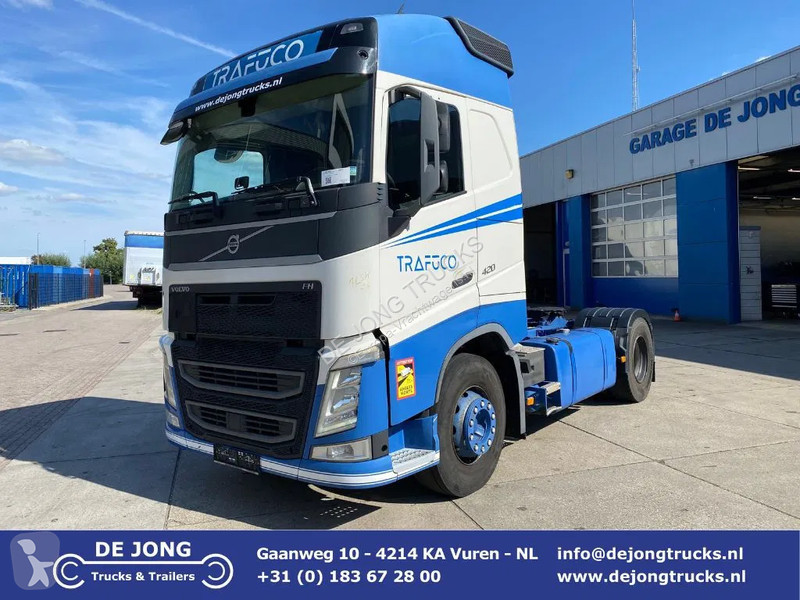 Tahač Volvo 13420 Globetrotter / ADR + PTO /...
