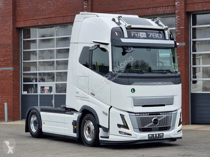 Traktor Volvo 780 Aero Globetrotter XL 4x2 -...