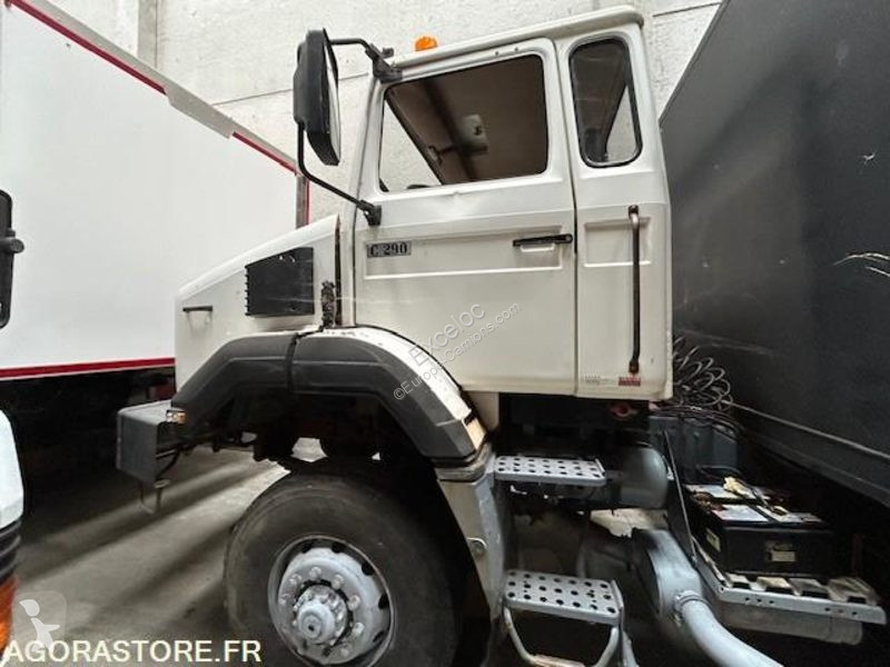 Traktor Renault C290