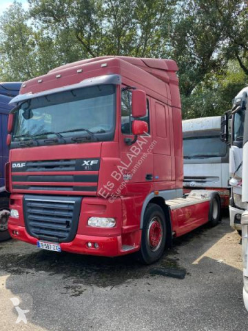Traktor DAF XF 105.460