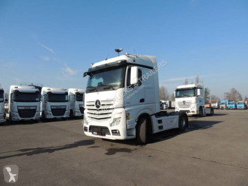Traktor Mercedes