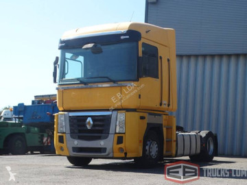 Traktor Renault AE 480