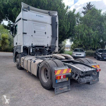 Traktor Mercedes