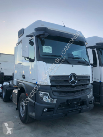 Traktor Mercedes ny